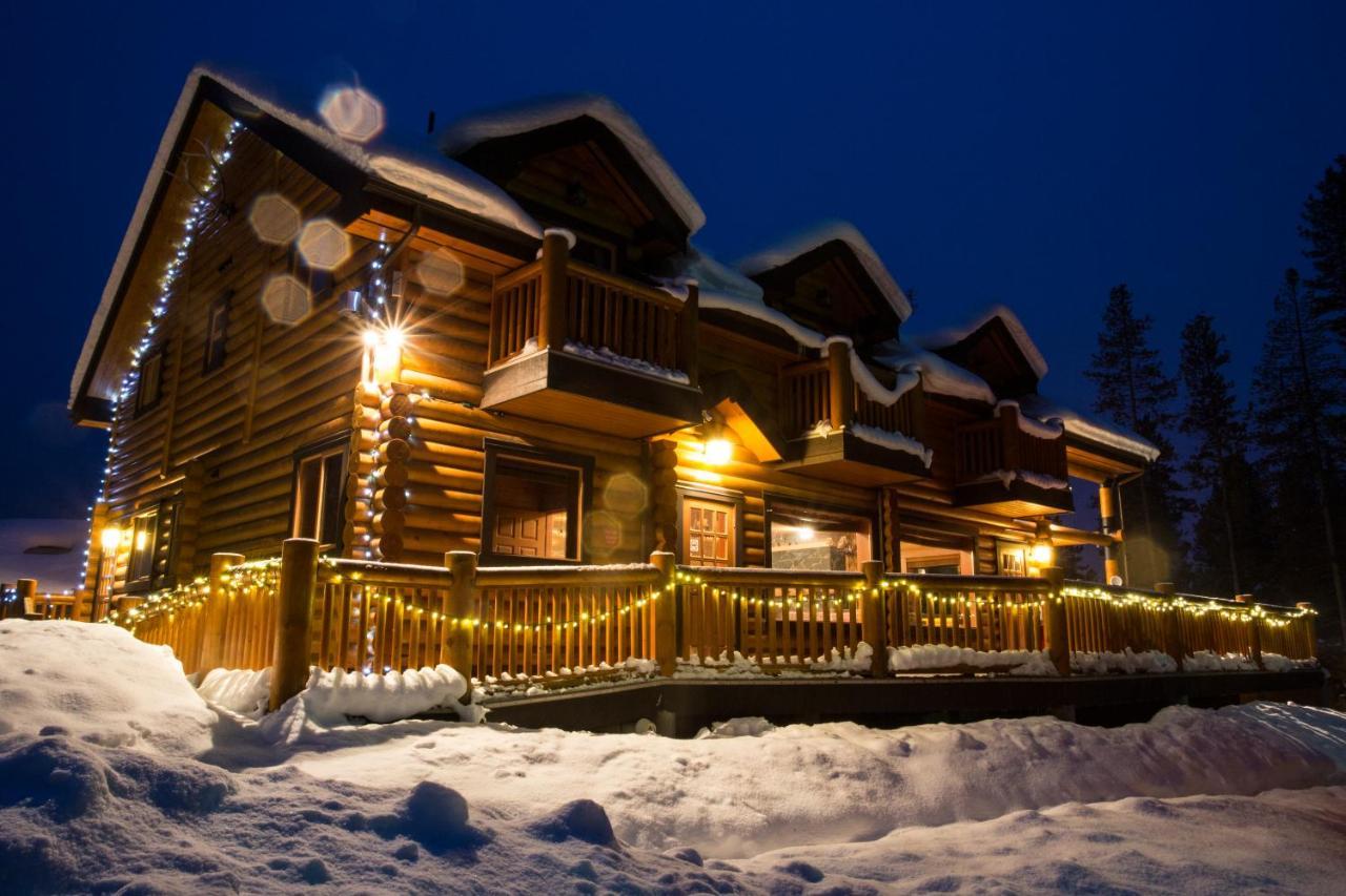 Castle Mountain Chalets Villa Bagian luar foto